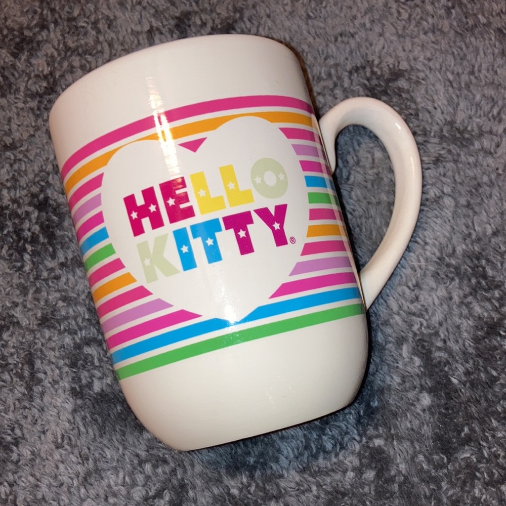 Hello Kitty Mug - Picture 2 of 3